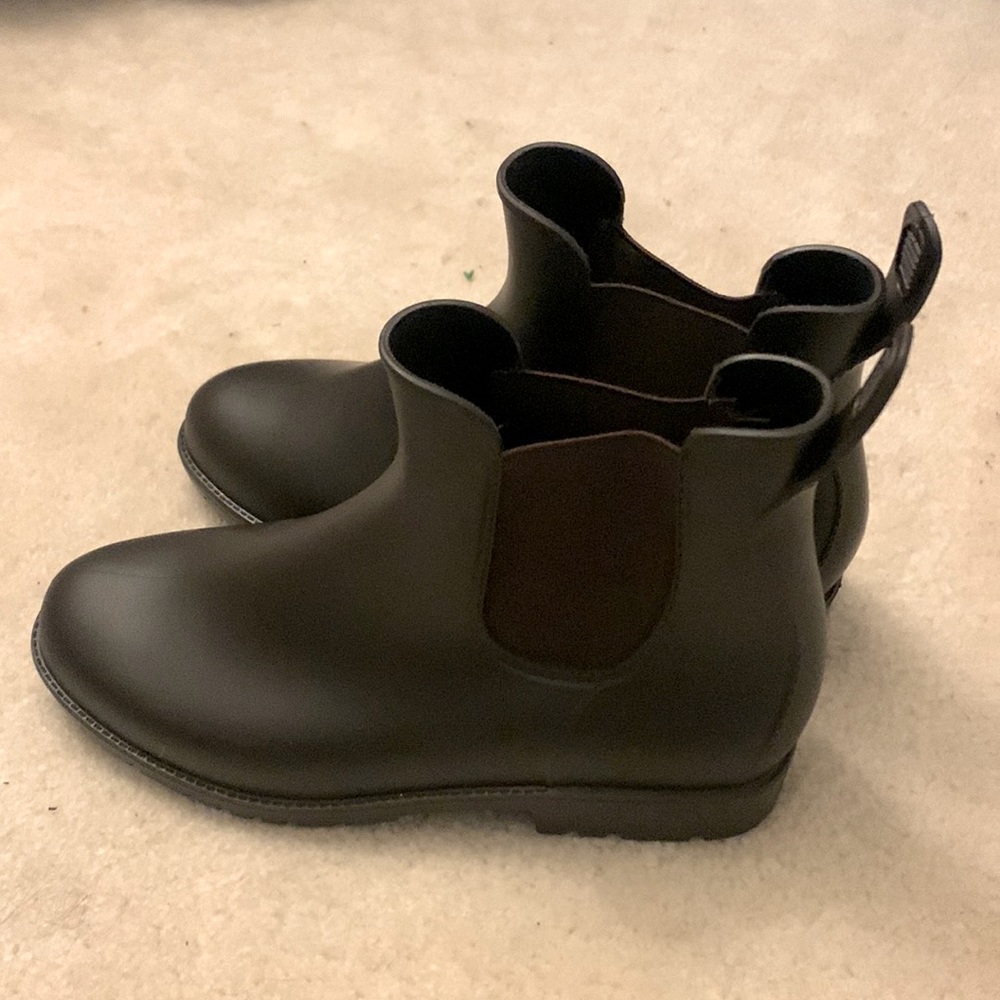 Rain boots